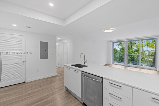 Foto del edificio - 1500 Bay Rd