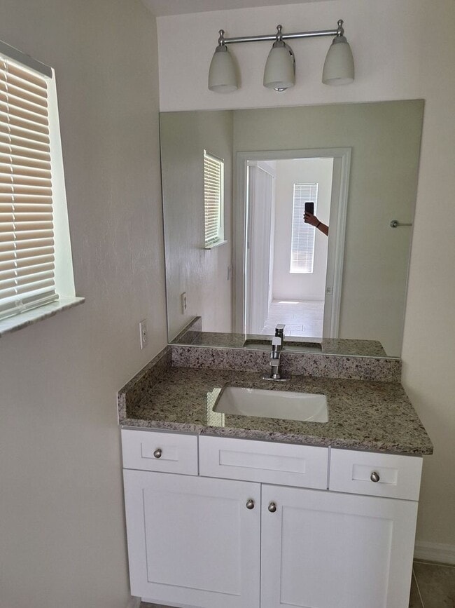 Photo - 4613-4615 29th St SW Apartment