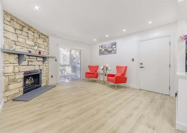 New floors - 4400 S Quebec St Apartment