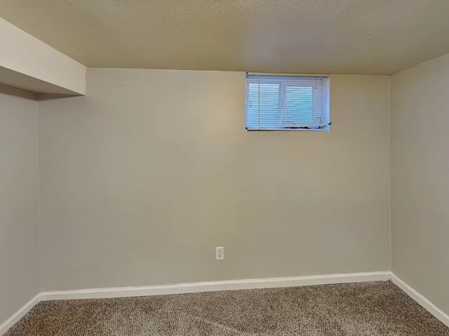 Foto del edificio - 8130 Stuart St