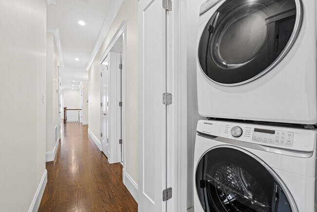 Foto del edificio - 77 Dix St