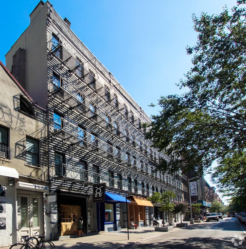 Building Photo - 268 Elizabeth St