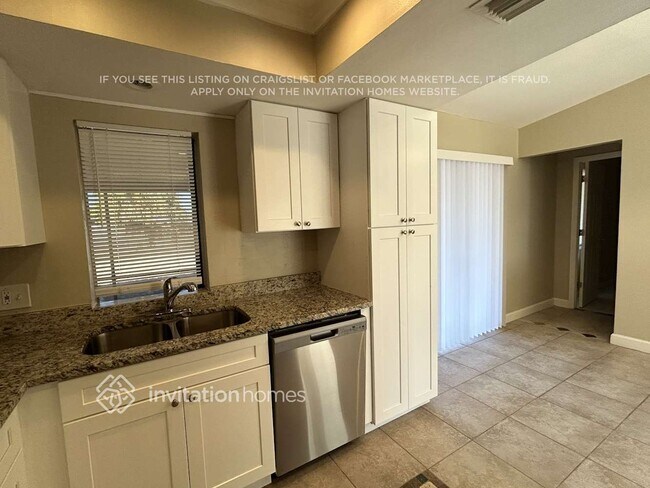 Foto del edificio - 2130 SW 12th Pl