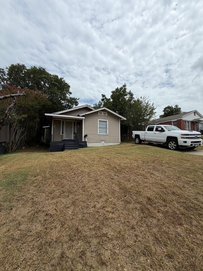 Building Photo - Charming 2 Bedroom Home for Rent in Como – Fort Worth, TX 76107