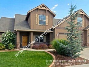 Building Photo - 2734 E Romeo Dr