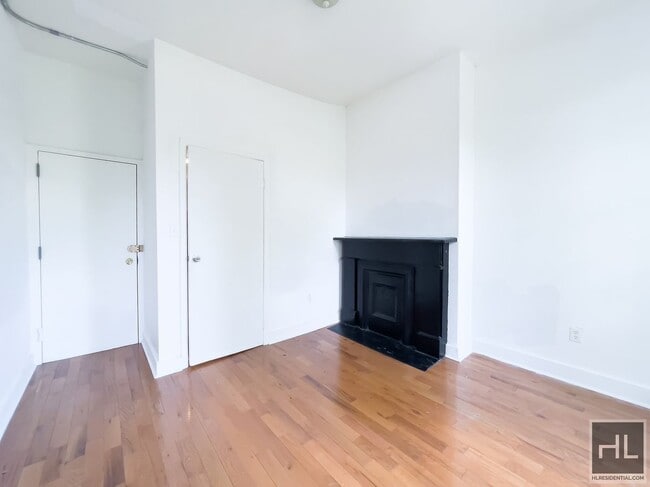 Building Photo - MENAHAN STREET / Spacious Bushwick 2-Bed 1...