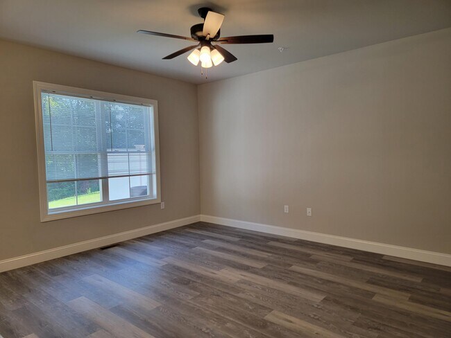 Foto del edificio - 205 Sage Blvd