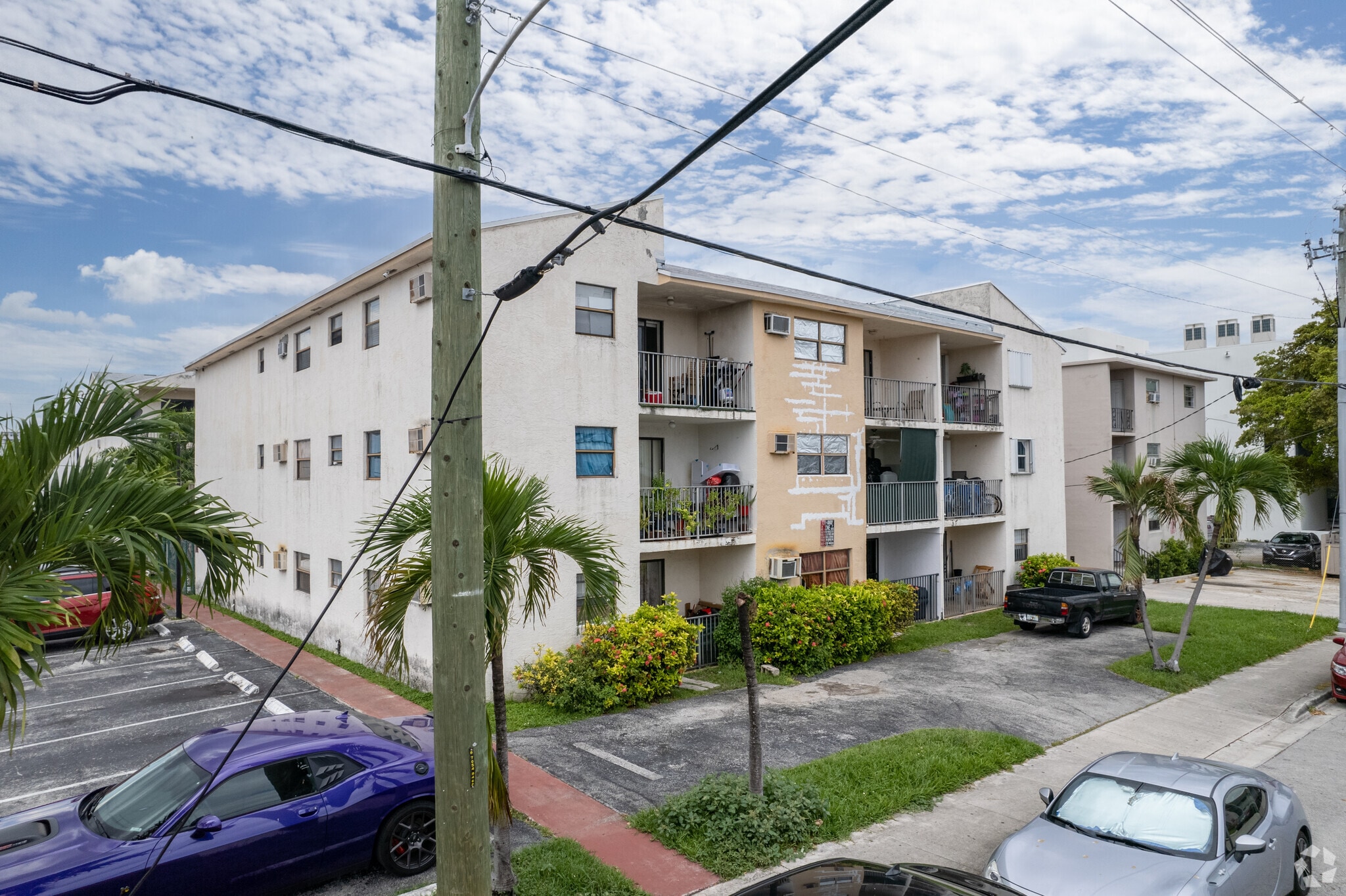 Guernica Condominium