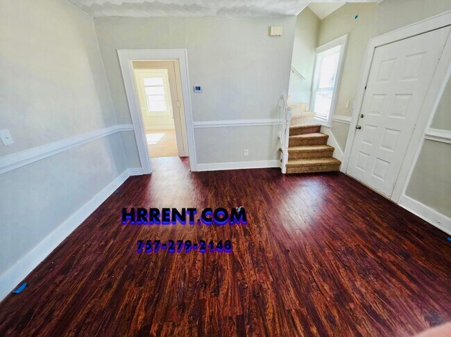 Foto del edificio - Coming Soon.....Awesome Renovated 4 Bedroom 1.5 Bathroom Single Family Home located in the Westha...