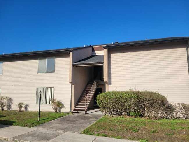 Photo - FOR RENT!!! CUTE AND COZY 1 BEDROOM 1 BATHROOM CONDO.- ON THE WATER...