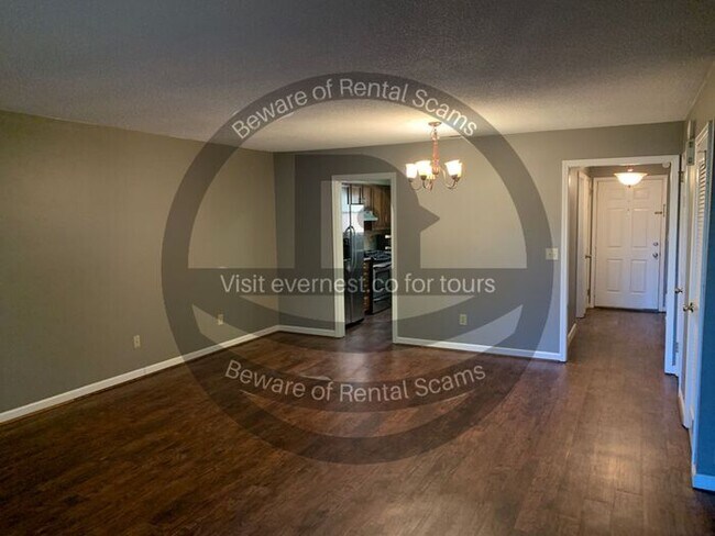 Building Photo - 493 Cedar Crest Dr