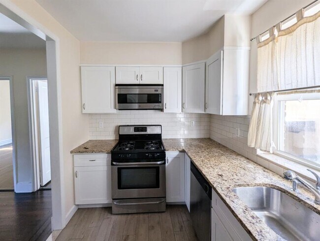 Foto del edificio - 1678 Bay Ridge Ave