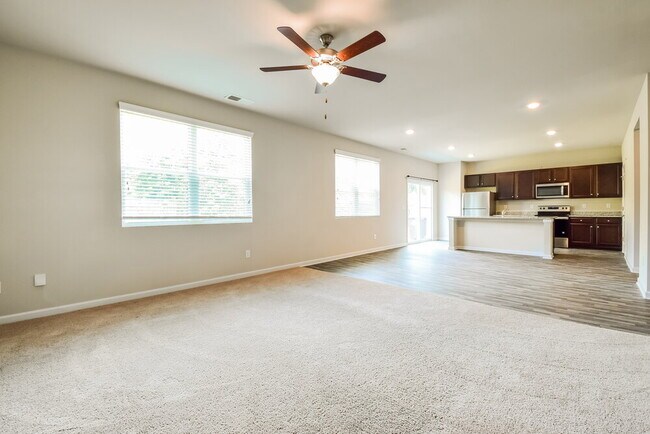 Foto del edificio - 307 Hamilton Pointe Dr