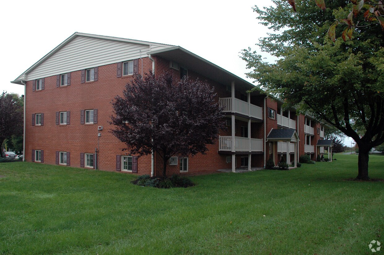 Almont Terrace Apartments Boyertown Pa Apartments Com Almont Terrace Apartments Boyertown Pa Apartments Com