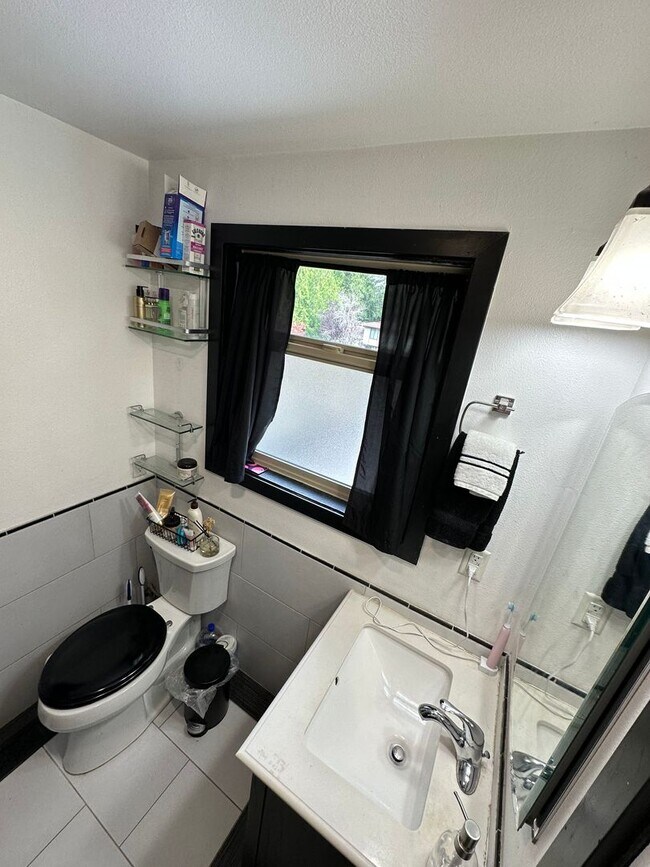 Foto del edificio - 825 Woodbine Way