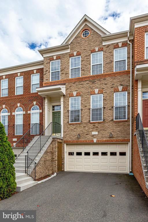 Foto principal - 22050 Dilworth Square
