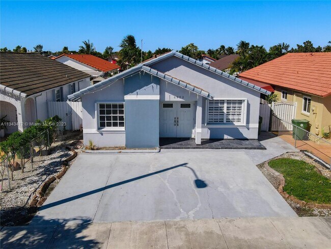 Foto del edificio - 6952 W 25th Ct