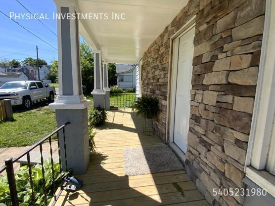 Foto del edificio - 1 17th St SE