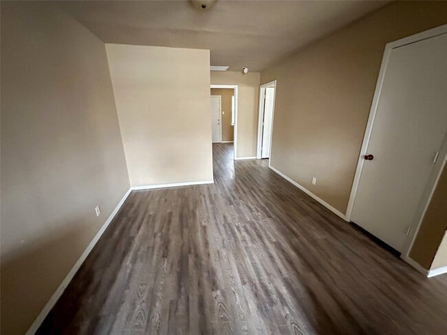 Building Photo - 1208 W Hunt St