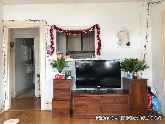 Foto del edificio - 100 St Mary's St