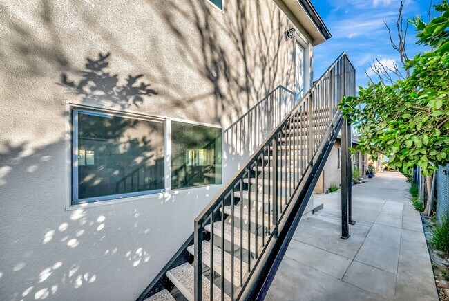 Foto del edificio - 11845 Hamlin St