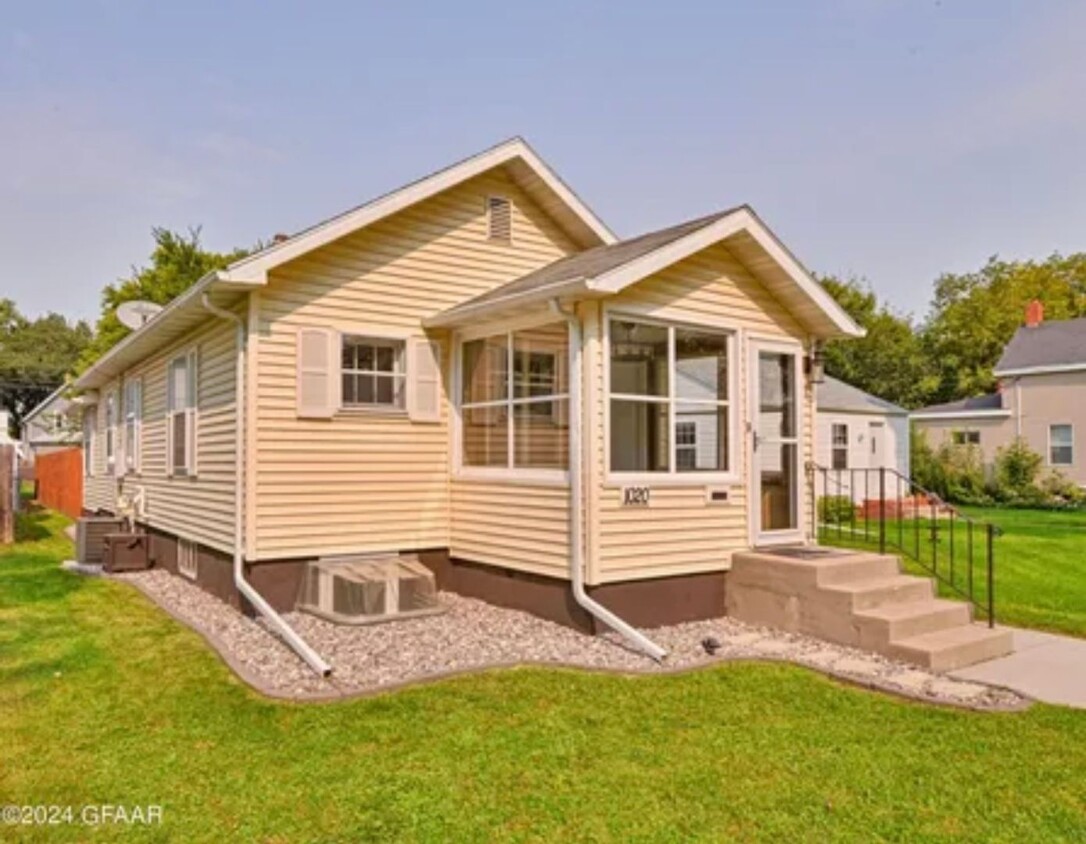 Primary Photo - Adorable Single Family Home - 3 bedroom/1 ...