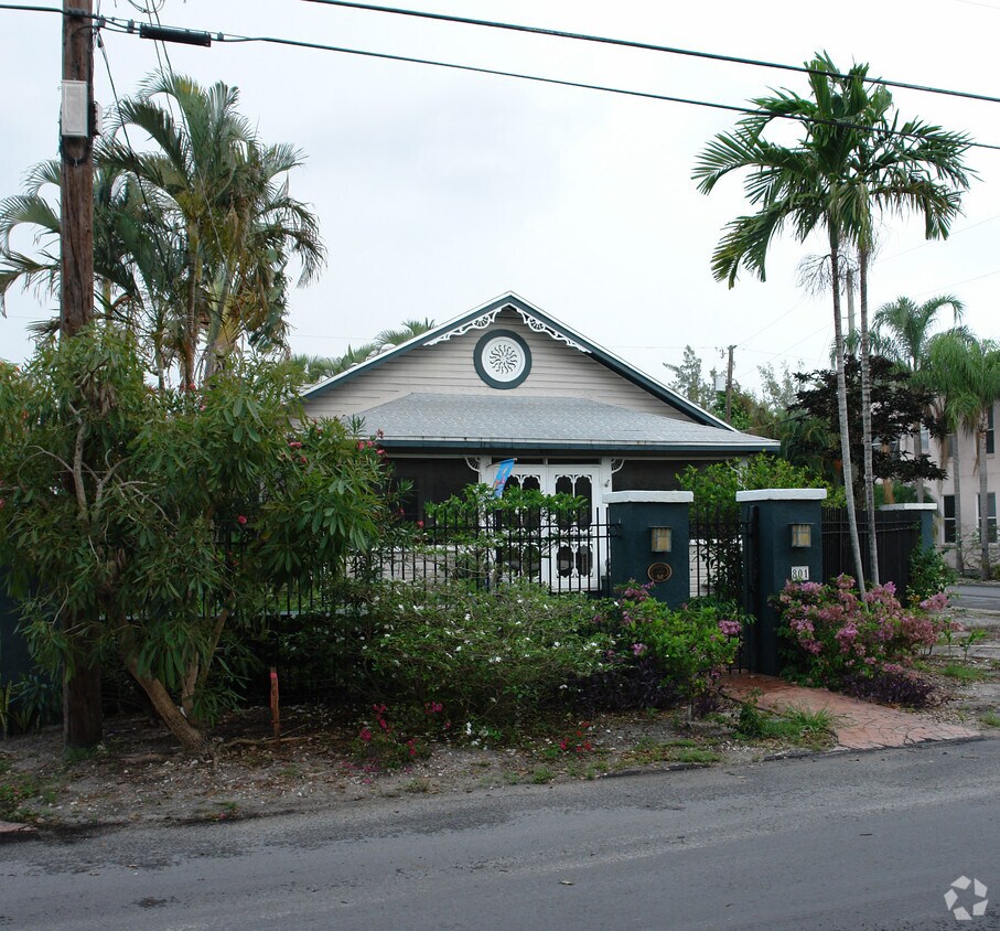 Foto del edificio - 801 Middle St