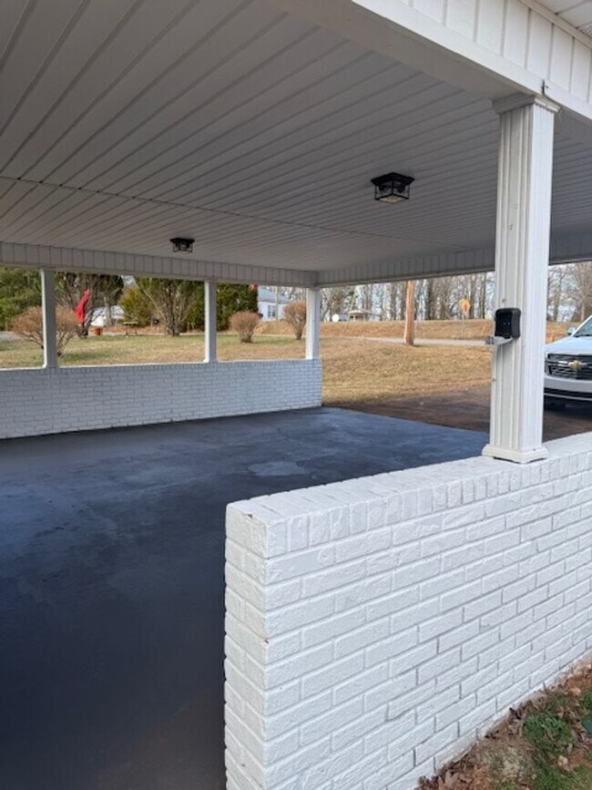 Foto del edificio - WOW! Space and Value — Morganton Rental with Big Basement