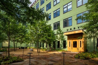Building Photo - Fishtown Urby