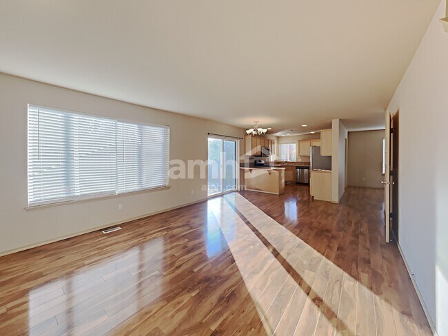 Building Photo - 9609 200th St E