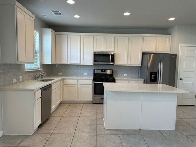 Building Photo - 2129 Pecan Island Dr