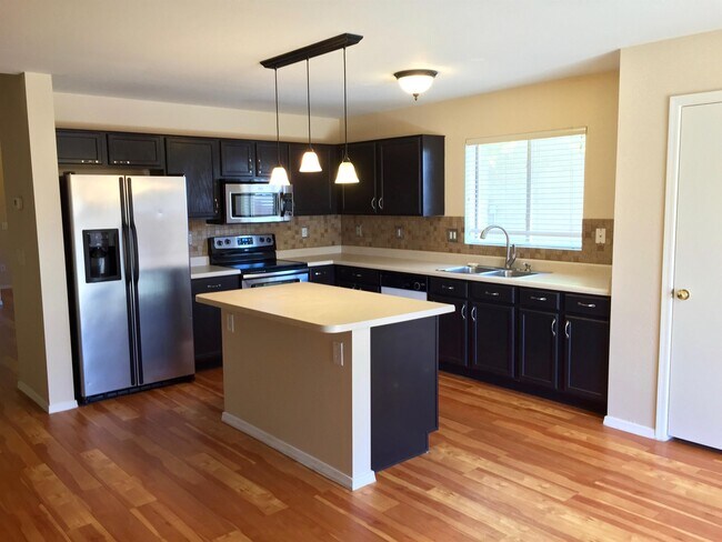 Foto del edificio - 21827 W Cocopah St