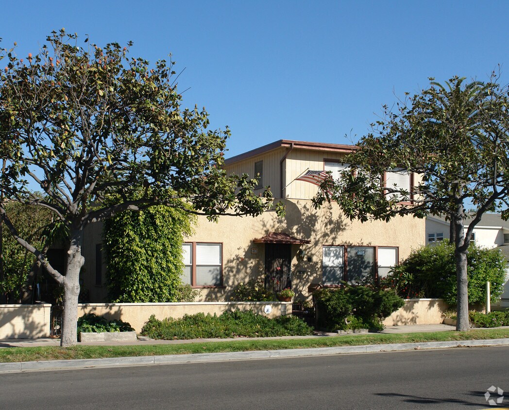Primary Photo - 317 Ocean Ave