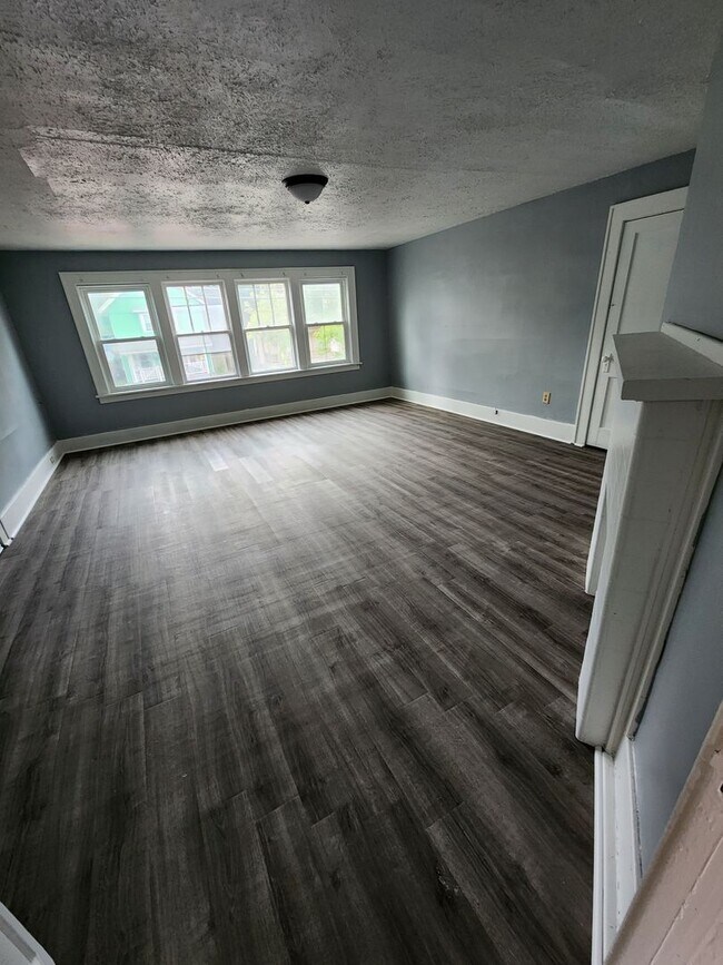 Foto del edificio - Newly Updated 3 Bedroom Home For Rent