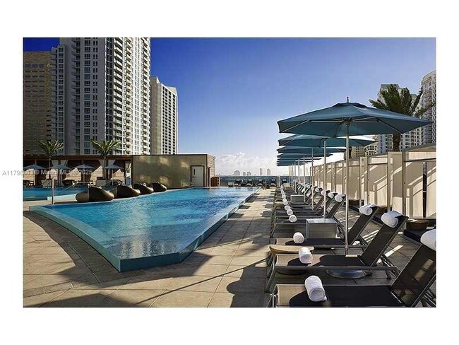 Building Photo - 200 Biscayne Blvd Way