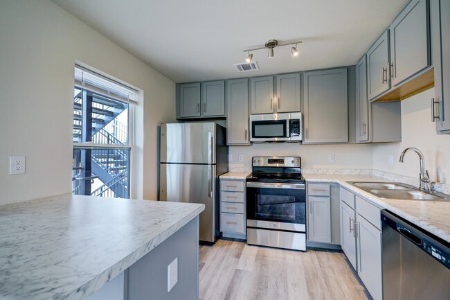 Building Photo - 155 Plez Morgan Dr