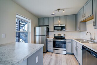 Building Photo - 155 Plez Morgan