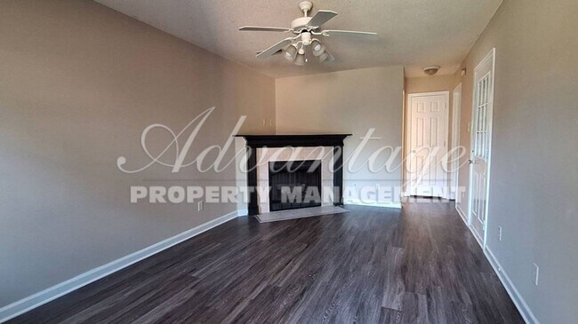 Building Photo - Newly Renovated Home in Cordova