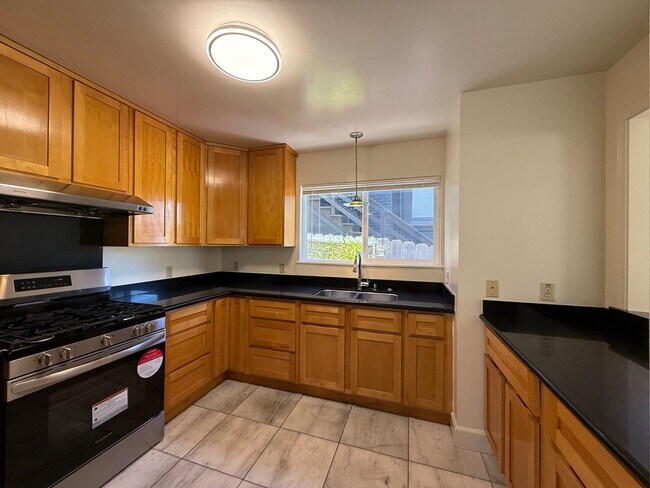 Foto del edificio - 2225-2225 9th Ave
