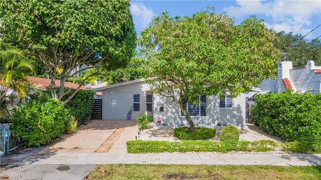 Foto del edificio - 3 br, 2 bath House - 4035 SW 2nd St