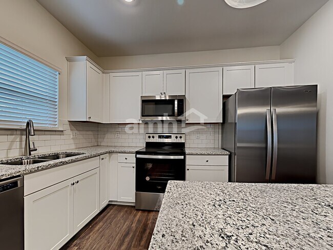 Building Photo - 114 Cheatham Hill Ln