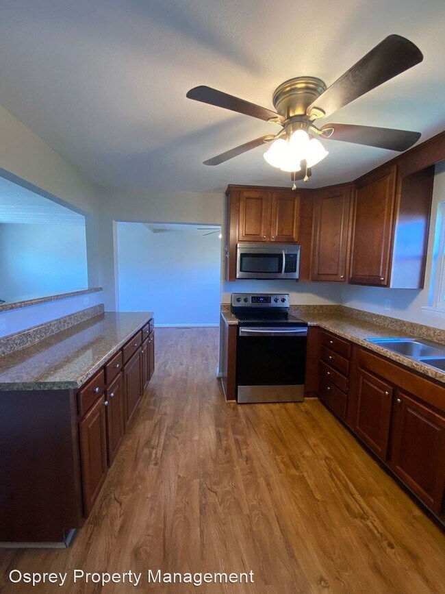 Foto del edificio - 5 br, 2 bath House - 809 Stratford Hall Dr