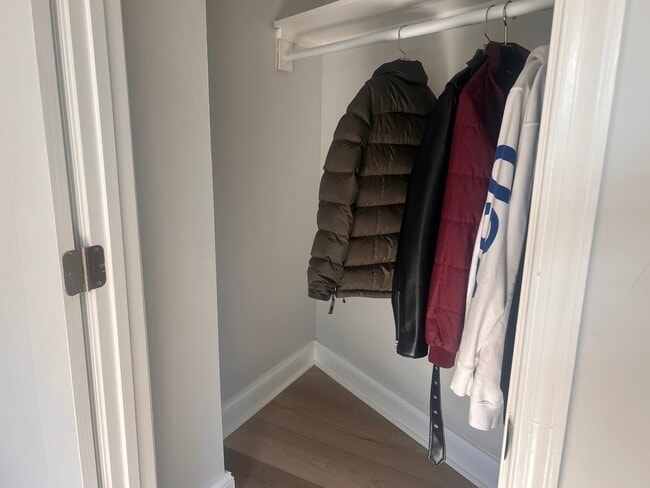 Closet - 2400 N Capitol St NW