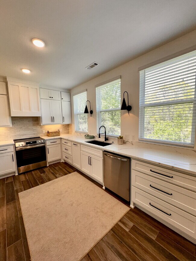 Foto del edificio - 8881 Williams Rd