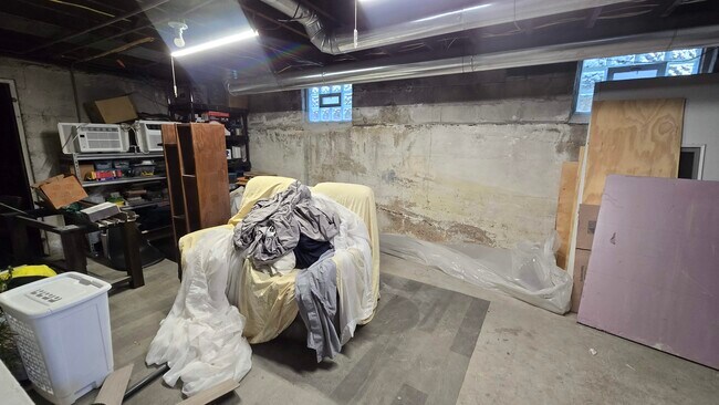 área de almacenamiento compartida - 1019 Widdicomb Ave NW