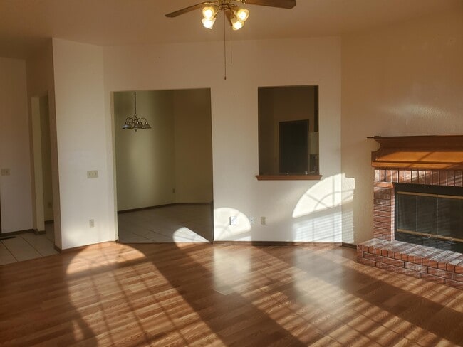 Photo - 1512 Louis Scott St (Edmond, OK) House