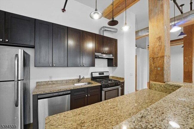 Foto del edificio - 475 S Jefferson St