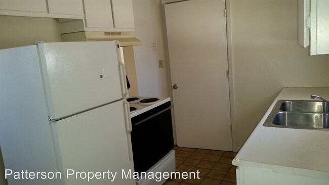 Building Photo - 722 Demaret Dr