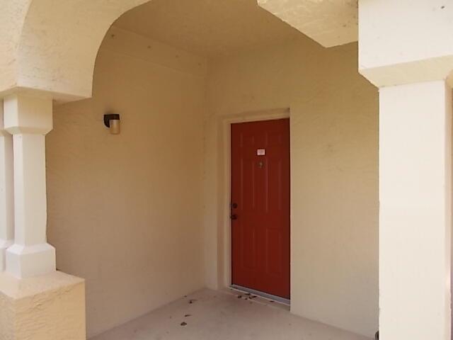Building Photo - 4831 Via Palm Lks