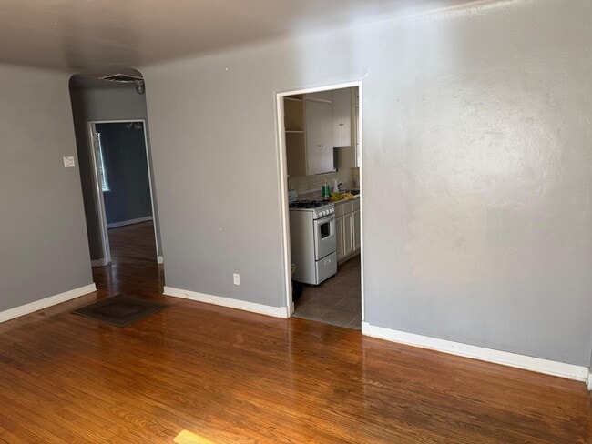 Foto del edificio - 516 Ash St SE